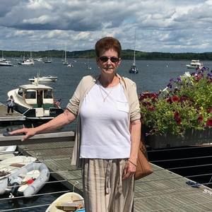 Meet your Posher, Cynthia